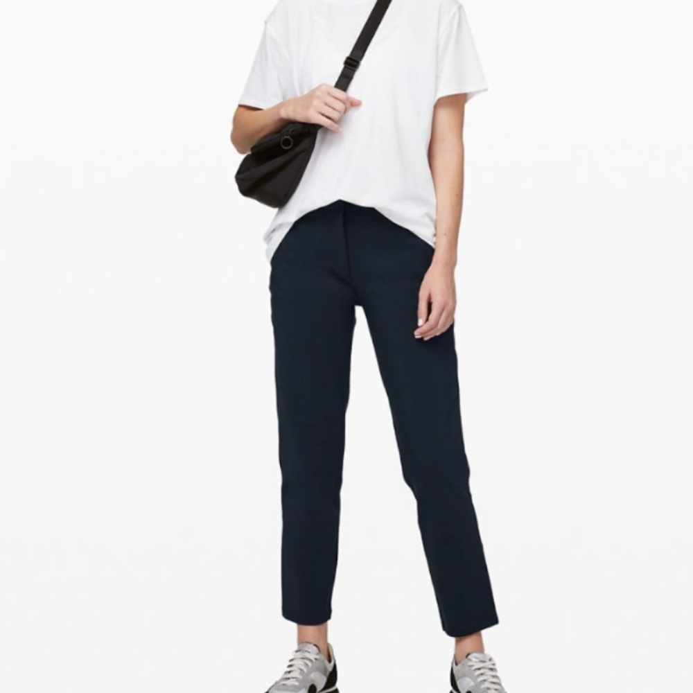 Lululemon On The Move Pant Black Size 6